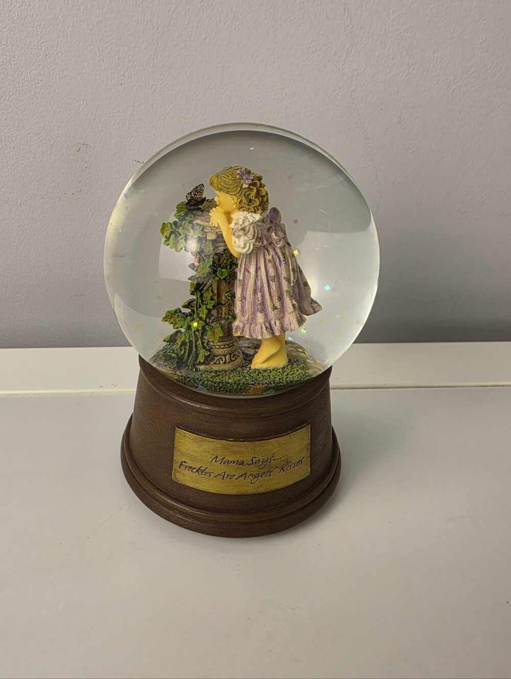 Demdaco Mama Says Freckles Are Angels' Kisses Musical Snow Globe